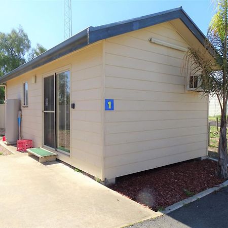 Moonta Bay Cabins Motel Port Moonta Exterior photo