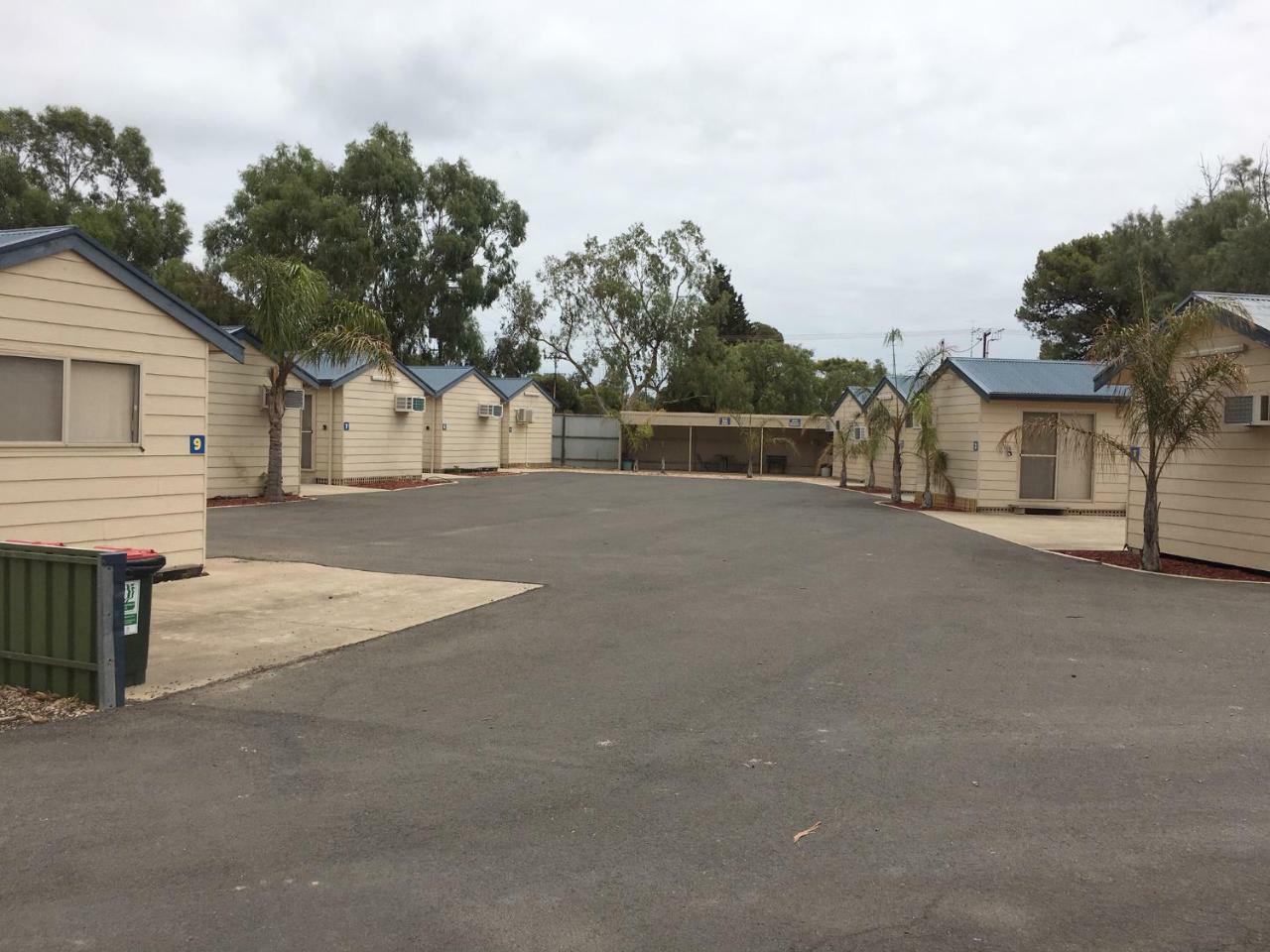 Moonta Bay Cabins Motel Port Moonta Exterior photo