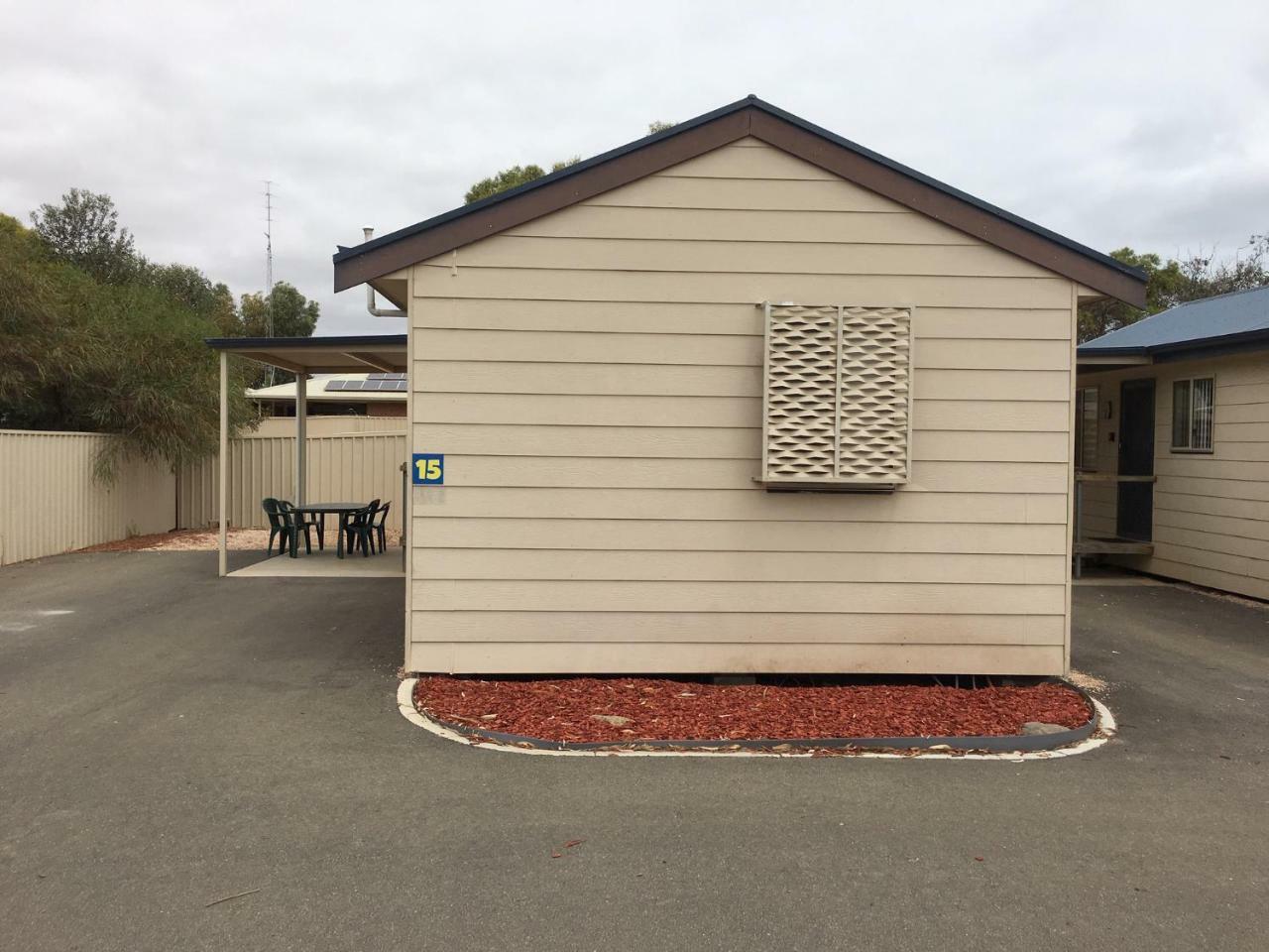 Moonta Bay Cabins Motel Port Moonta Exterior photo