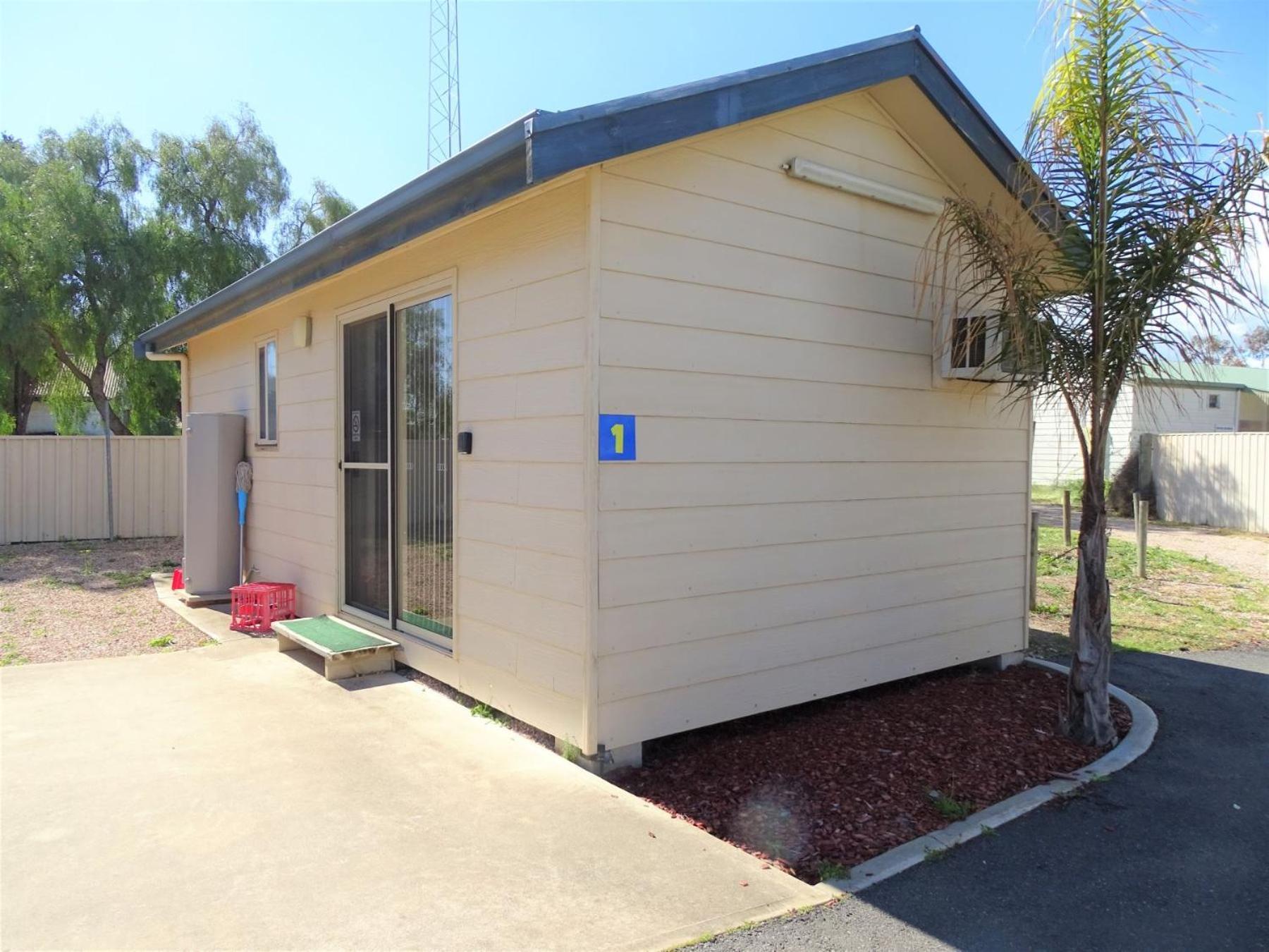Moonta Bay Cabins Motel Port Moonta Exterior photo